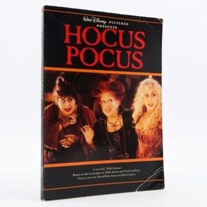 Hocus Pocus: Junior Novelization by Todd Strasser Vintage (Signed by Cast)